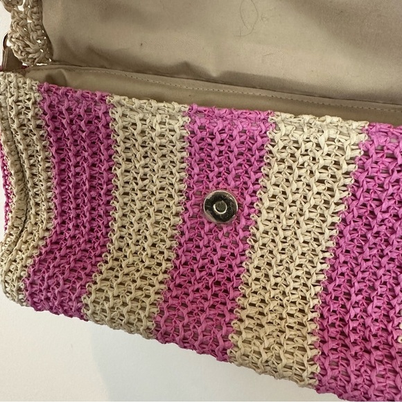 Shiraleah Pink and Cream Striped Sandy Paper Straw Shoulder Bag Chain Strap - Picture 5 of 7